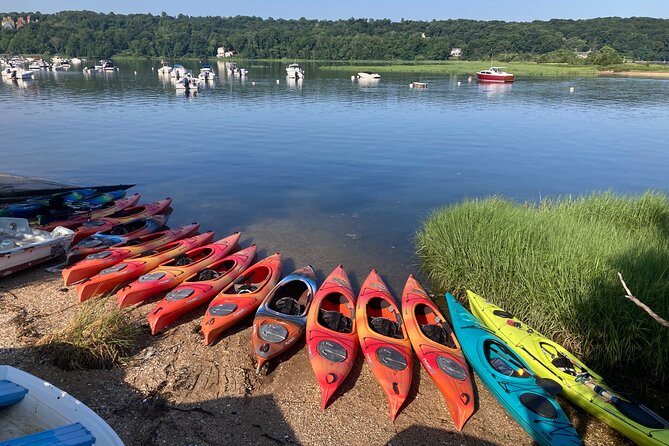 1 Hour Guided Kayak Tour in Cold Spring Harbor NY - Combining the paddle with Cold Spring Harbor village