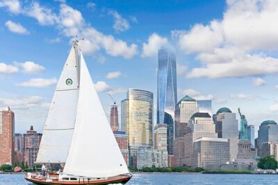 1 Hour Private Charter in New York Harbor for up to 6 people