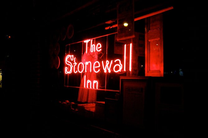2-Hour Spanish Nightlife Guided Walking Tour of Greenwich Village - Starting at Astor Place