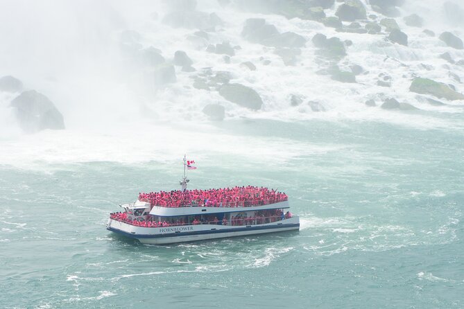 3 Days - Niagara Falls & 1000 Islands Cruise - The guide and the group experience