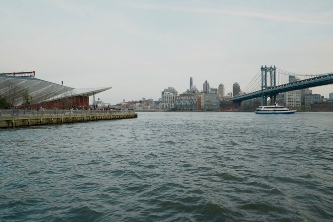 3Days New York City Tour With Professional Photographer - Choosing the Statue of Liberty cruise by day or night