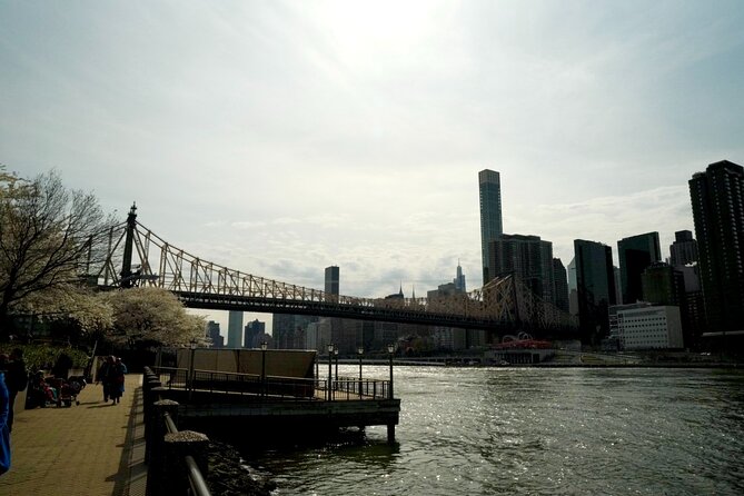 3Days New York City Tour With Professional Photographer - Meeting at Bleecker Street for Manhattan’s changing streets