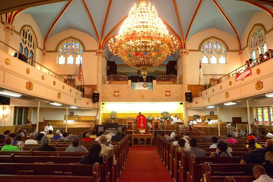 4-hour Harlem Gospel Tour in New York City - Entering the Baptist service