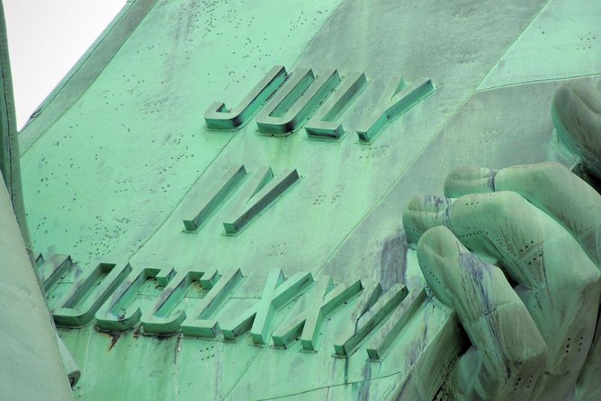 9/11 Memorial Statue of Liberty & Ellis Island Guided Tour Option - Ellis Island and the immigration museum