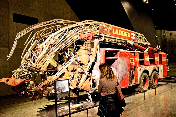 9/11 Memorial Tour with Skip-the-Line Museum Ticket - The FDNY Memorial Wall