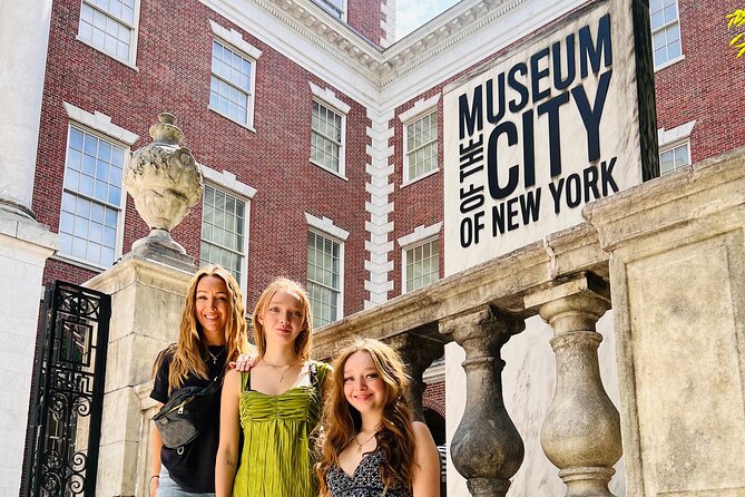90 min NYC Private Gossip Girl Pedicab Tour - Lincoln Center and the Empire Hotel