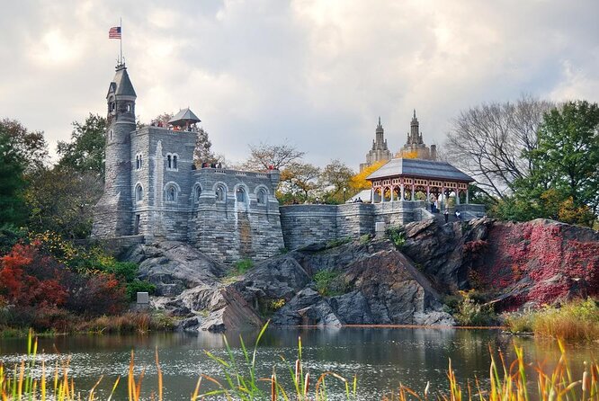 A New York Date Night Personalized Self-Guided App Tour - Key points at a glance