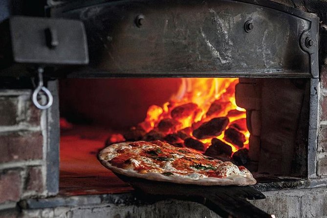 A Slice of Brooklyn Pizza Tour - What the guide adds to the experience