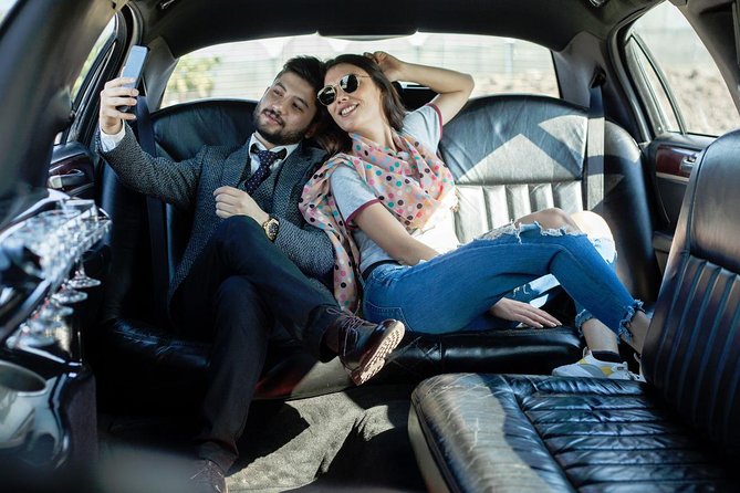 Airport luxury arrival ride by SUV, Sedan, Minibus or Limousine - The strongest part of the service: calm after a flight