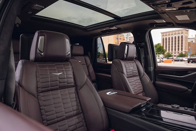 Airport luxury arrival ride by SUV, Sedan, Minibus or Limousine - Who will get the most from this arrival ride?