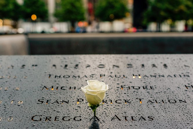 All-Access 9/11: Ground Zero Tour, Memorial and Museum, One World Observatory - Choosing between the VIP museum tour and self-guided entry