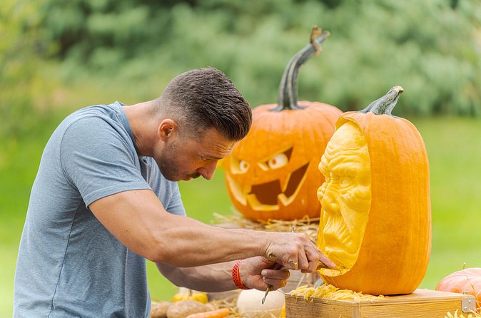 All-Garden Pass for the New York Botanical Garden - Seasonal shows change the best time to visit