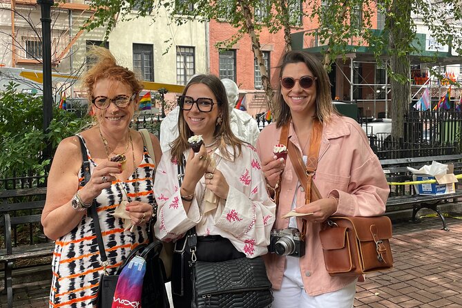 American Specialties Gourmet Tour in Greenwich Village - Architecture, street art, and the everyday Village