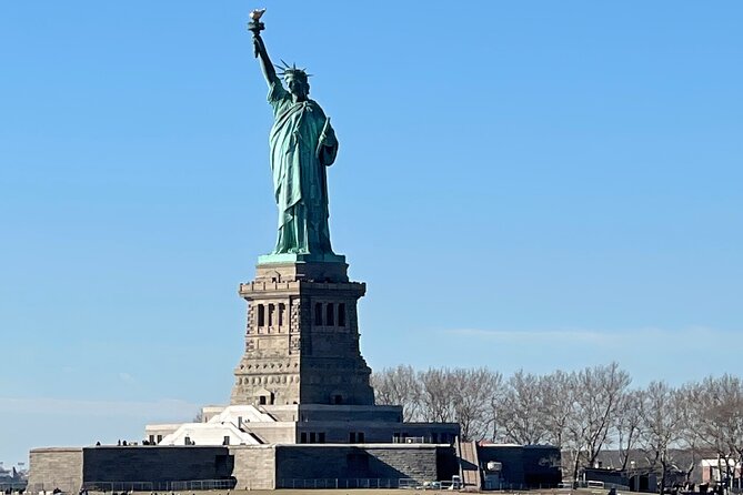 Best New York City Bus Tour and Boat Ride - Washington Square Park adds a slower city view