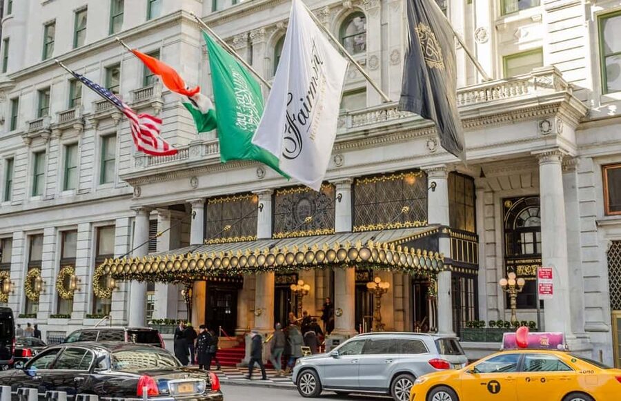 Best of NYC: Top-Rated Gossip Girl TV Locations Pedicab Tour - The Empire Hotel and Chuck Bass’s world