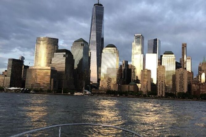 Best Private Luxury Daytime Boat Tour in New York City - 2 Hour - Getting under the Brooklyn Bridge