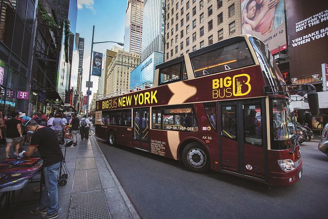 Big Bus New York: Sightseeing Night Tour by Open-top Bus - What the guide adds to the ride