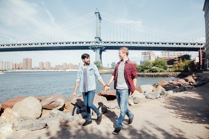 Bridges of New York: Professional Photoshoot - Crossing the Brooklyn Bridge setting
