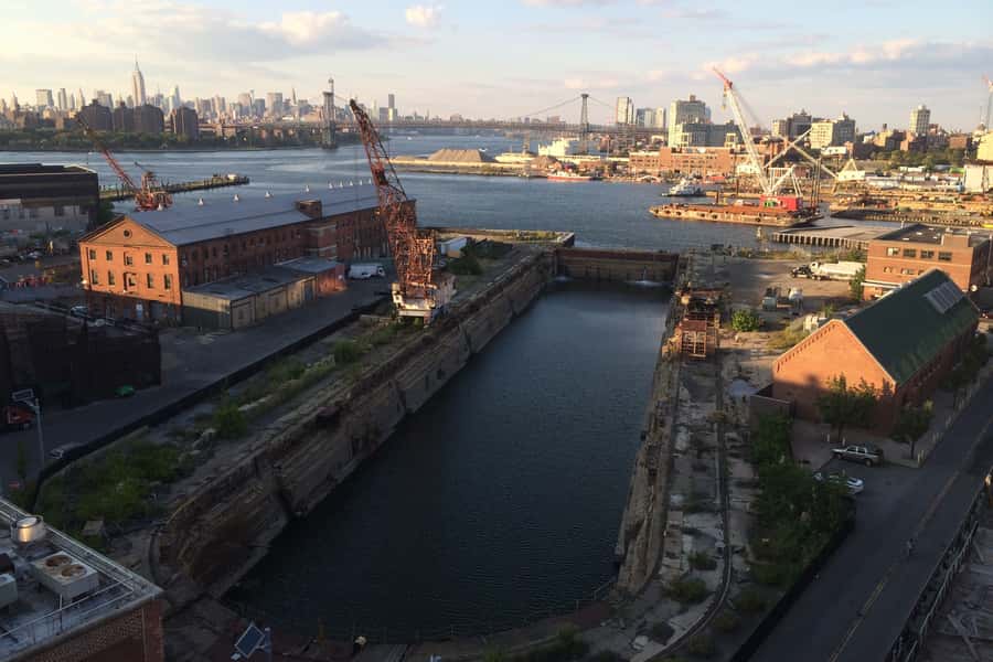 Brooklyn: 2-Hour Brooklyn Navy Yard Walking Tour - The guide makes the difference