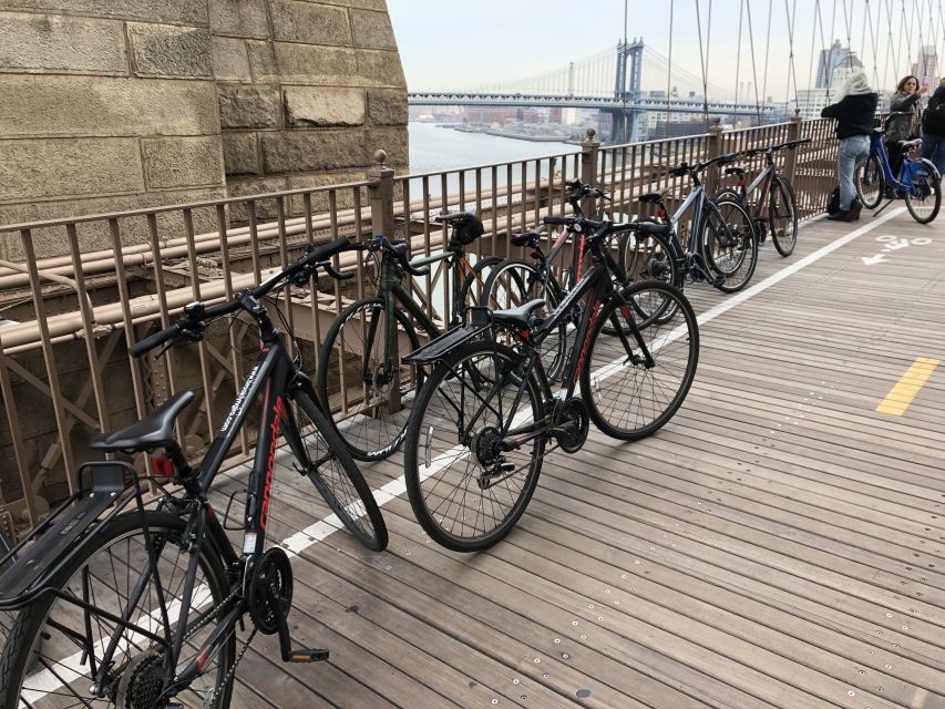 Brooklyn: 2-Hour Manhattan & Brooklyn Bridges Bike Tour - Starting beside the Dumbo waterfront