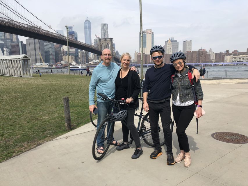 Brooklyn: 2-Hour Manhattan & Brooklyn Bridges Bike Tour - City Hall Park and Lower Manhattan landmarks