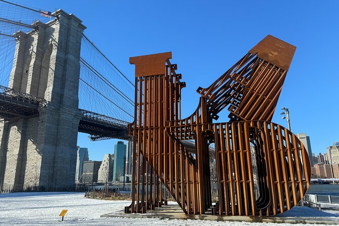 Brooklyn Art Walk, Drink Crawl, & City Views - Who will get the most from this DUMBO walk