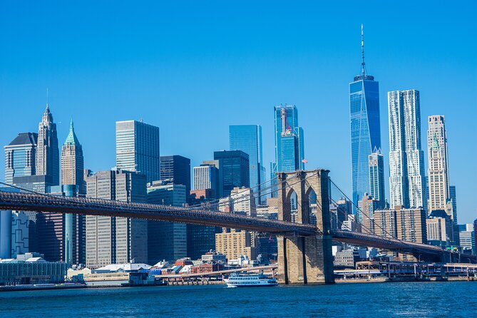 Brooklyn Bridge and DUMBO District Guided Walking Tour - Crossing the Brooklyn Bridge with its construction story