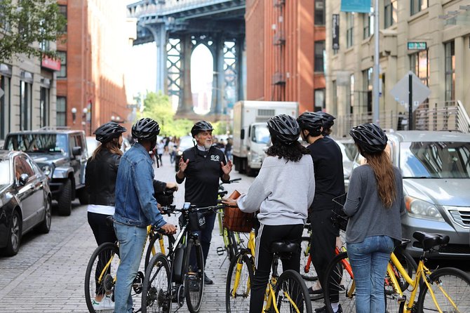 Brooklyn Bridge and Waterfront 2-hour Guided Bike Tour - Guides make or break the ride