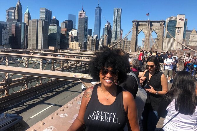 Brooklyn Bridge & DUMBO Neighborhood Tour - from Manhattan to Brooklyn - How the guides shape the experience