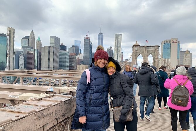 Brooklyn Bridge & DUMBO Neighborhood Tour - from Manhattan to Brooklyn - Group size, pace, and comfort