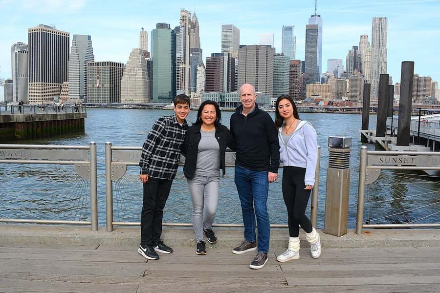 Brooklyn Bridge & Neighborhoods – 2-Hour Photo Shoot Tour - Crossing the Brooklyn Bridge in 50 minutes