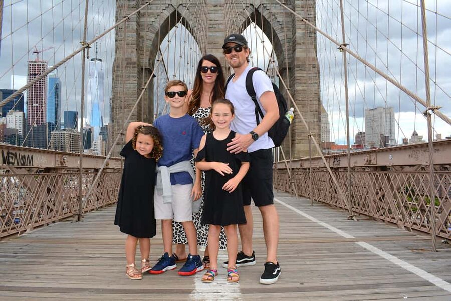 Brooklyn Bridge & Neighborhoods – 2-Hour Photo Shoot Tour - What you actually receive for $350