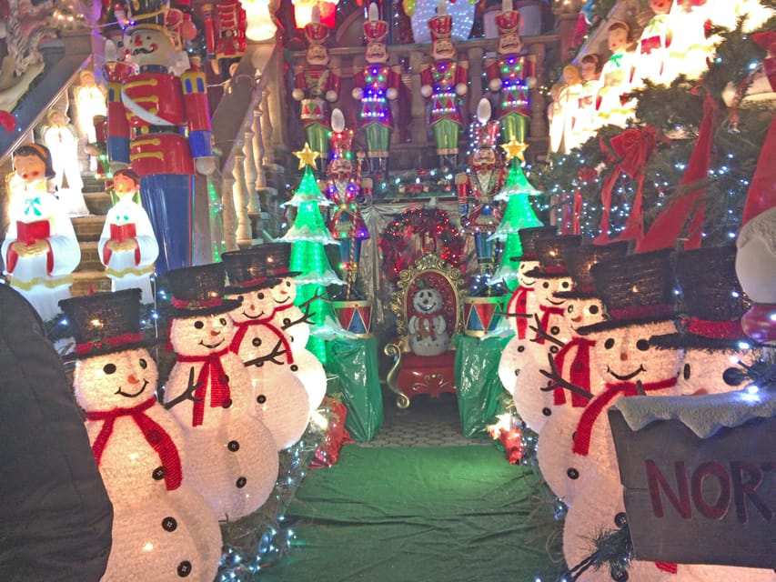 Brooklyn: Dyker Heights Christmas Walking Tour - Reaching Gigi’s Bakery at 4th Avenue and 87th Street