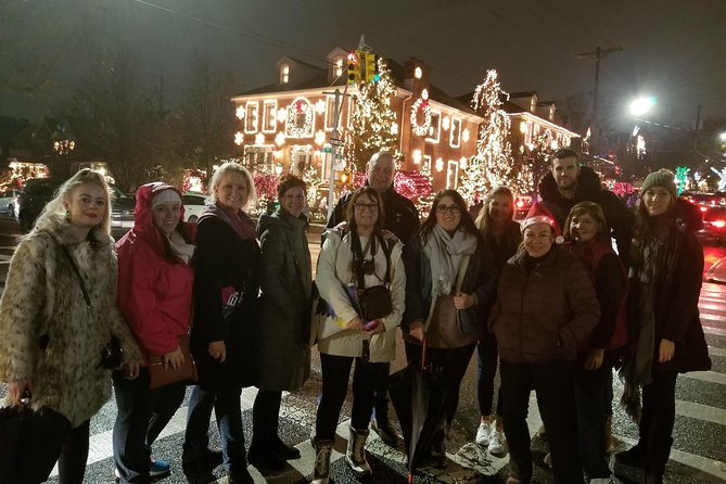 Brooklyn Dyker Heights Christmas Wonderland Bus Tour - One hour among the Dyker Heights displays