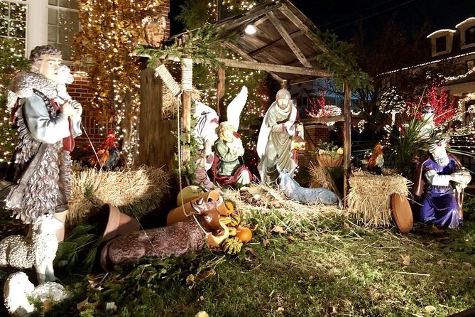 Brooklyn Dyker Heights Christmas Wonderland Bus Tour - The Manhattan ride gives the evening context