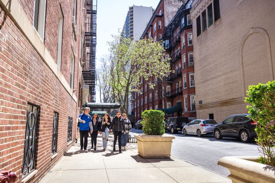 Brooklyn Food Tour: Heights, DUMBO & Bridge Views - Meeting at Cadman Plaza West
