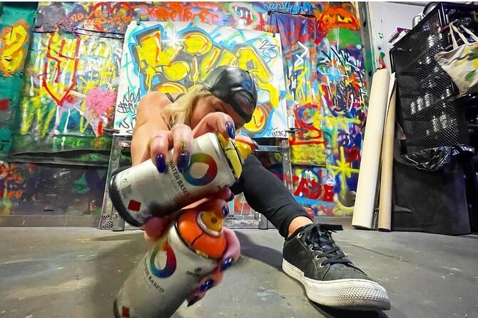 Brooklyn Graffiti Workshop - Learning the spray-can basics