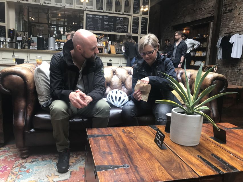 Brooklyn: Half-Day Cycling Tour - Cobble Hill and Brooklyn Heights provide a quiet finish