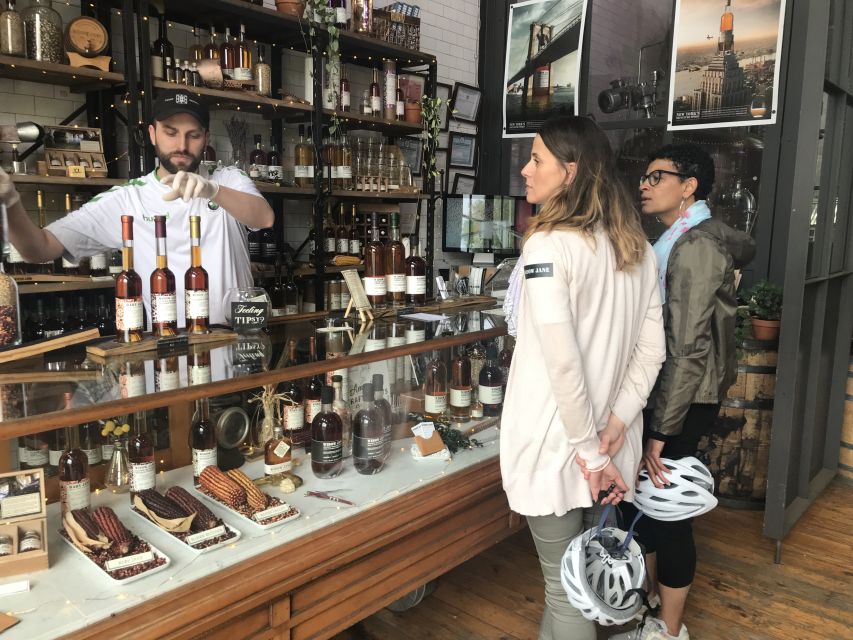 Brooklyn: Half-Day Cycling Tour - Williamsburg, Greenpoint, and Bushwick reveal the city’s creative edge