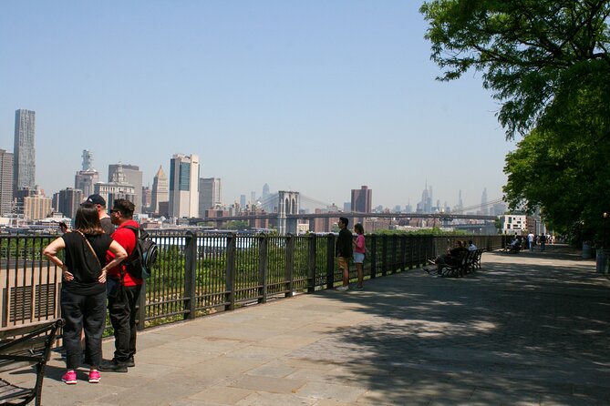 Brooklyn Heights, Brooklyn Bridge, and DUMBO Food Tour - Finishing with the Brooklyn Bridge