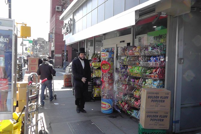 Brooklyn, Queens, and the Bronx Contrastes Tour in Spanish - Key points to know before booking