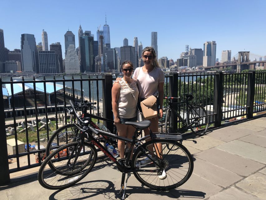 Brooklyn: Sightseeing Bike Tour with Local Guide - Red Hook connects port history with local food