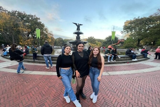 Budget Gossip Girl Tour 90 min - What the guide adds to the experience