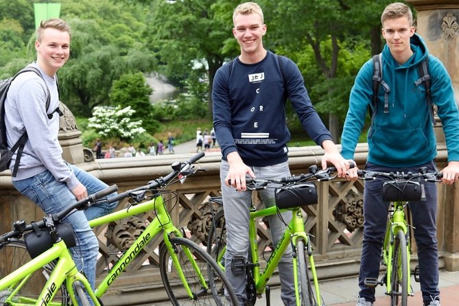 Central Park Bike Tour in French or English - What the guides add to the ride