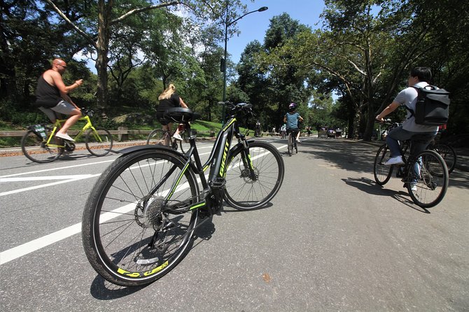Central Park Electric Bike Tour NYC - Bike condition, helmets, and practical comfort