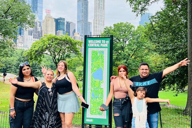 Central Park privet pedicab delux tour -1 hour - Strawberry Fields and the Dakota area