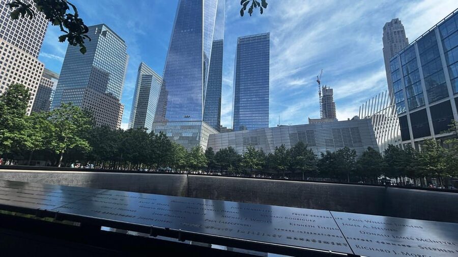 Charging Bull, Wall Street, 911 Memorial + One World Tickets - Fraunces Tavern and Revolutionary New York