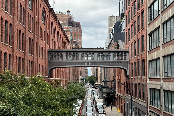 Chelsea and the High Line NYC Architecture Walking Tour - Starting at the Whitney Museum on Gansevoort Street