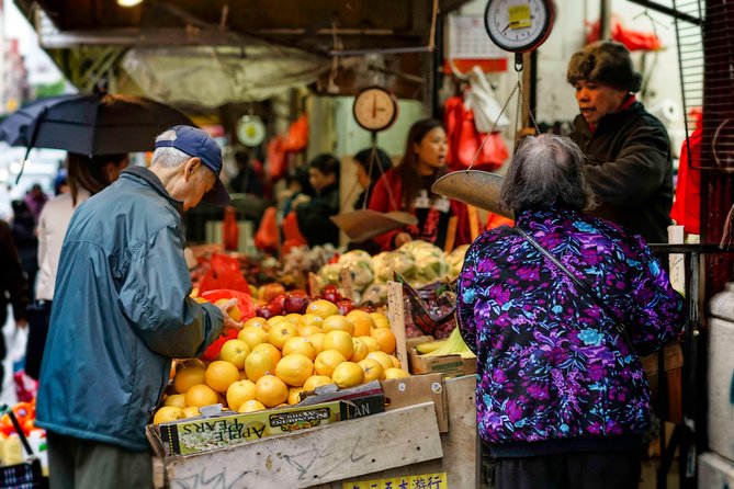 Chinatown - Official Historic District Tour - Chinatown, temples, and the streets between