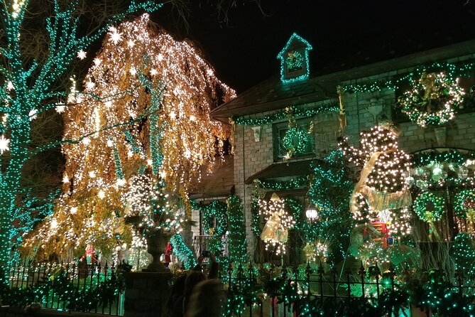 Christmas Lights Tour of Dyker Heights Brooklyn - Leaving Midtown without a Brooklyn transit puzzle